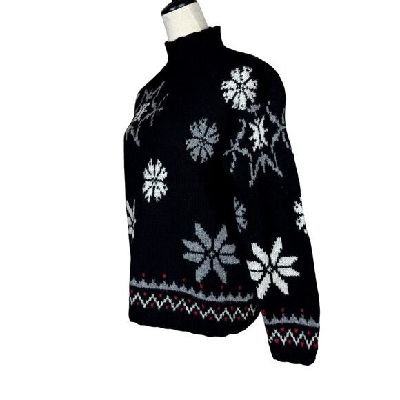 American Collection Black 100% Wool Tight Knit Turtleneck Snowflake Sweater - Picture 10 of 11
